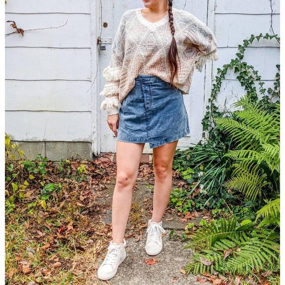 NEW SADIE & SAGE corduroy asymmetrical waist skirt in blue - Picture 8 of 8